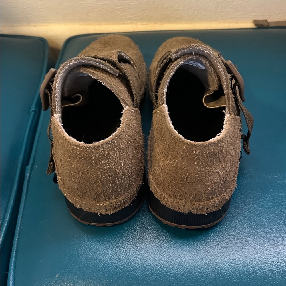Chaco Women's Paonia Clog- Teak- Suede - Picture 4 of 16